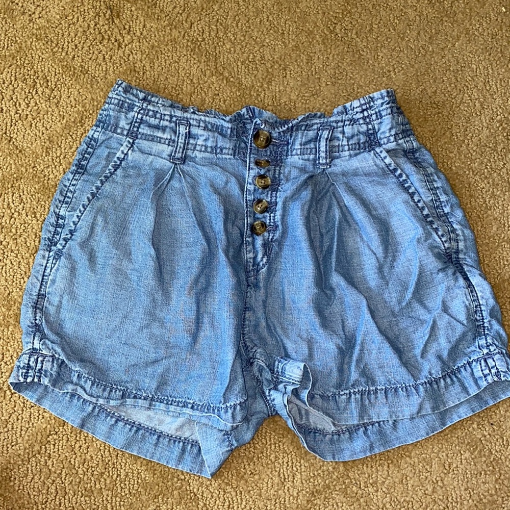 American Eagle high-cinched waist Jean shorts